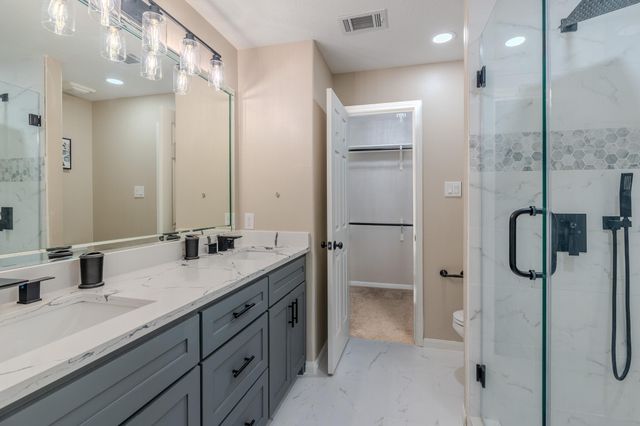 12211 Greenmesa Drive, Houston, TX 77044