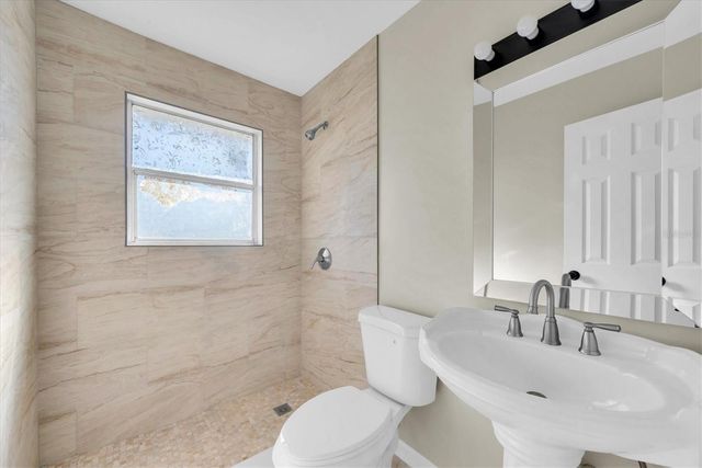 1607 18TH STREET E, Palmetto, FL 34221