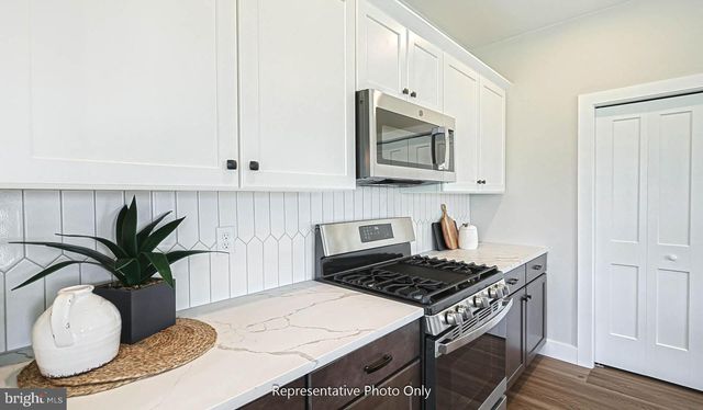 615 ESTATE DR, Mechanicsburg, PA 17055