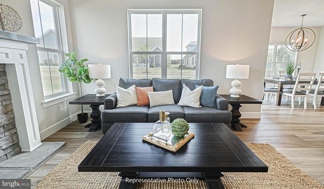 615 ESTATE DR, Mechanicsburg, PA 17055