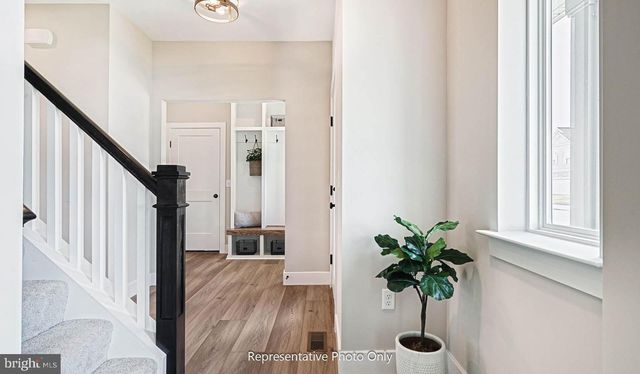 615 ESTATE DR, Mechanicsburg, PA 17055