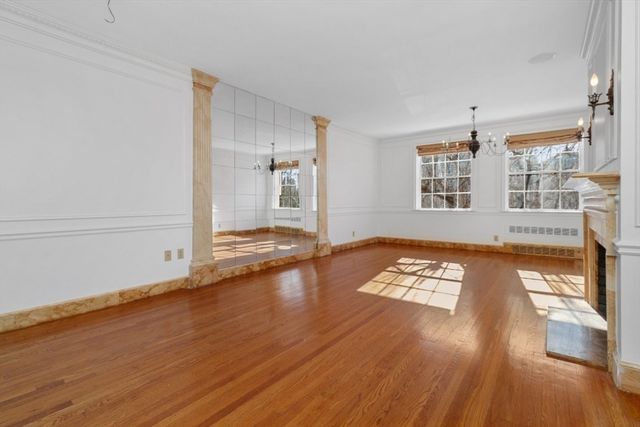 37 Beacon St 23, Boston, MA 02108