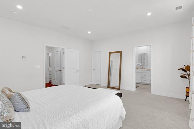 13725 AVIATION PL, Herndon, VA 20171