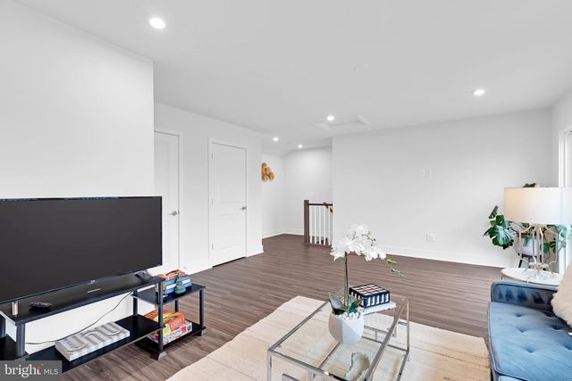 13725 AVIATION PL, Herndon, VA 20171