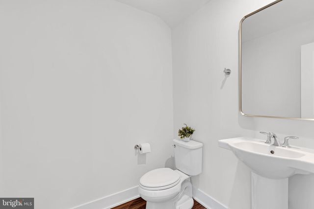 13725 AVIATION PL, Herndon, VA 20171