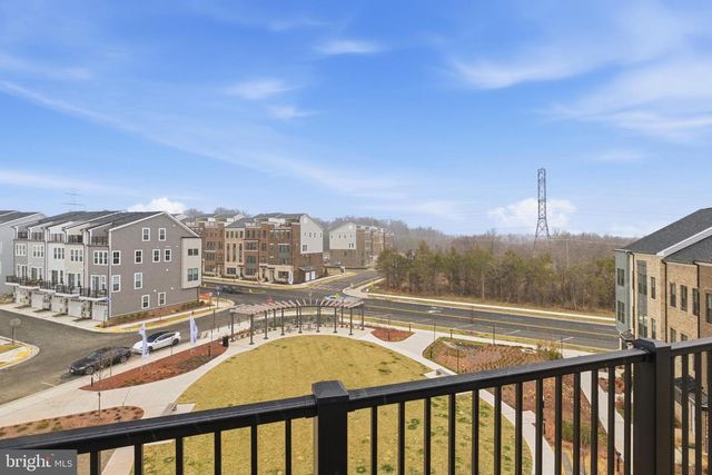 13725 AVIATION PL, Herndon, VA 20171