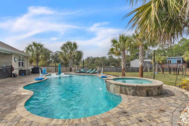 1760 Saroco Rd, Gulf Breeze, FL 32563