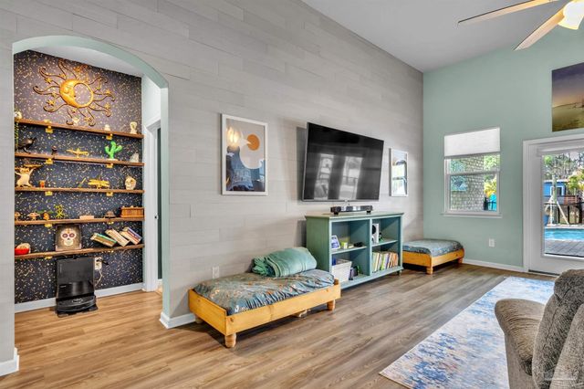 1760 Saroco Rd, Gulf Breeze, FL 32563