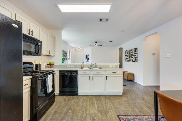 11321 Autumn Ash DR, Manchaca, TX 78652