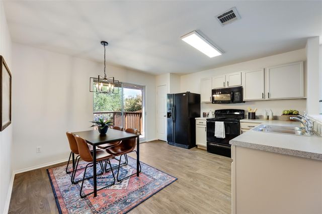 11321 Autumn Ash DR, Manchaca, TX 78652