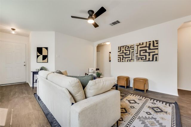 11321 Autumn Ash DR, Manchaca, TX 78652