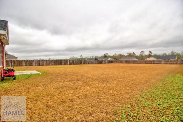 77 Mancey Garrason Loop NE, Ludowici, GA 31316