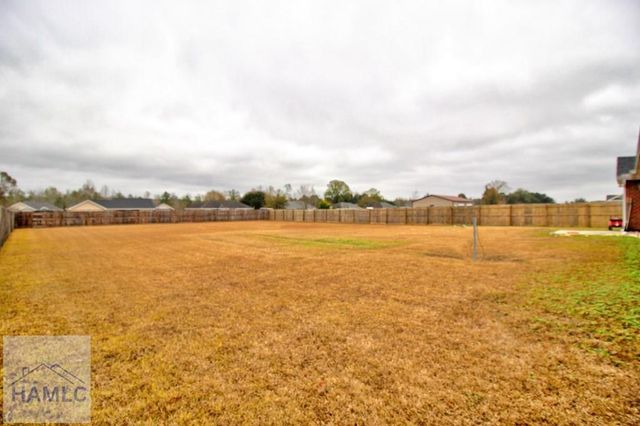 77 Mancey Garrason Loop NE, Ludowici, GA 31316