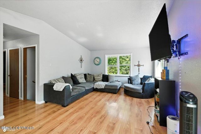 1060 E McAdoo Way, Wasilla, AK 99654