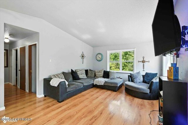 1060 E McAdoo Way, Wasilla, AK 99654