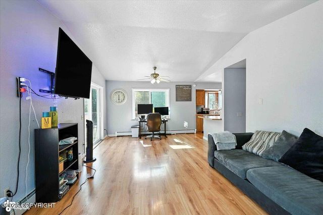 1060 E McAdoo Way, Wasilla, AK 99654