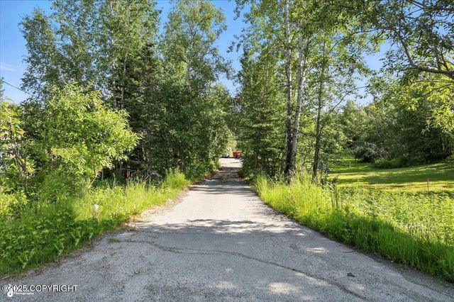 1060 E McAdoo Way, Wasilla, AK 99654