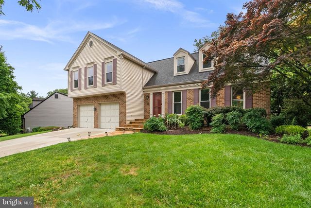 1119 HALESWORTH DR, Potomac, MD 20854