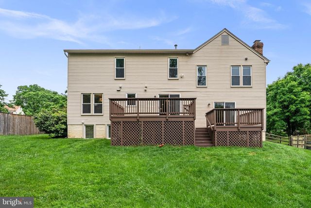 1119 HALESWORTH DR, Potomac, MD 20854