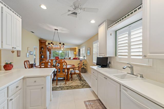 9054 SE Hawks Nest Court, Hobe Sound, FL 33455