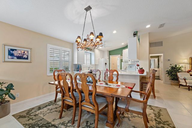 9054 SE Hawks Nest Court, Hobe Sound, FL 33455