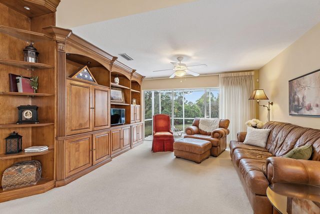 9054 SE Hawks Nest Court, Hobe Sound, FL 33455