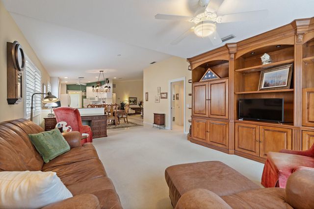 9054 SE Hawks Nest Court, Hobe Sound, FL 33455