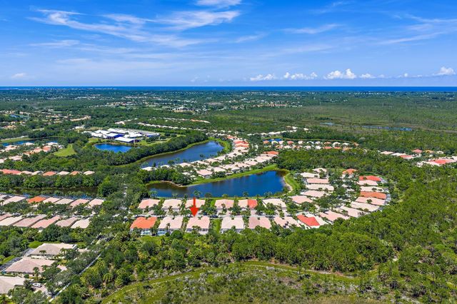 9054 SE Hawks Nest Court, Hobe Sound, FL 33455