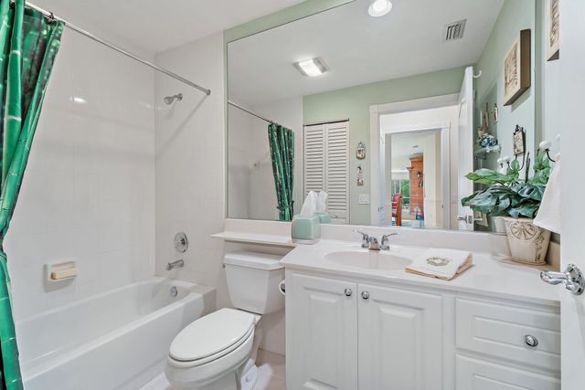 9054 SE Hawks Nest Court, Hobe Sound, FL 33455