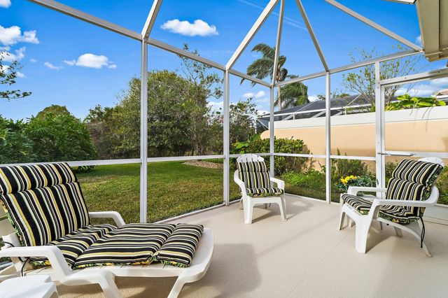 9054 SE Hawks Nest Court, Hobe Sound, FL 33455