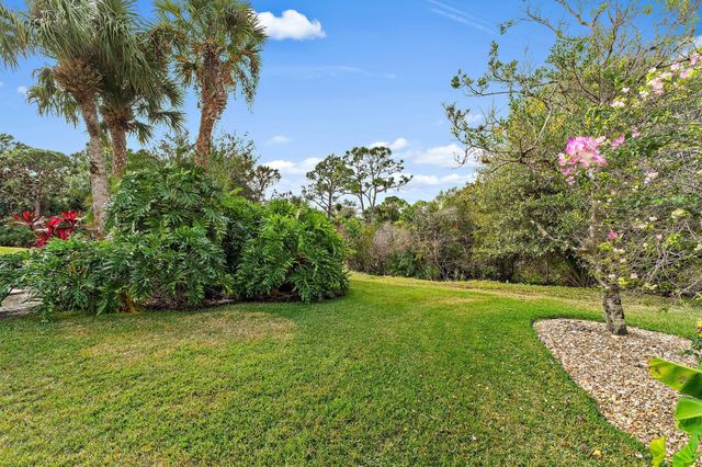 9054 SE Hawks Nest Court, Hobe Sound, FL 33455