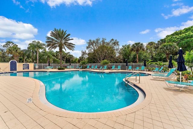 9054 SE Hawks Nest Court, Hobe Sound, FL 33455