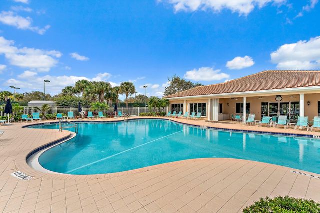 9054 SE Hawks Nest Court, Hobe Sound, FL 33455