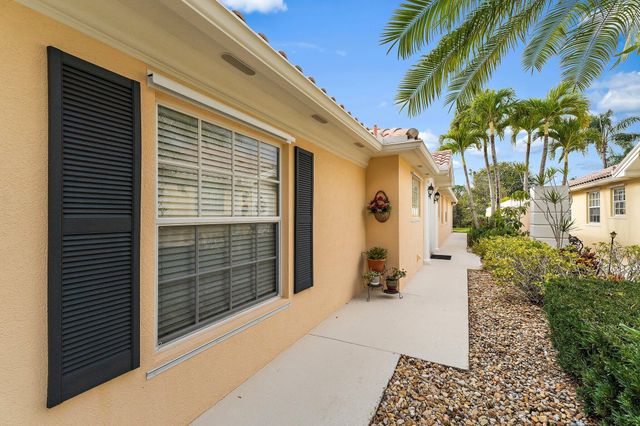 9054 SE Hawks Nest Court, Hobe Sound, FL 33455