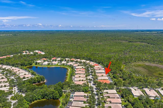 9054 SE Hawks Nest Court, Hobe Sound, FL 33455