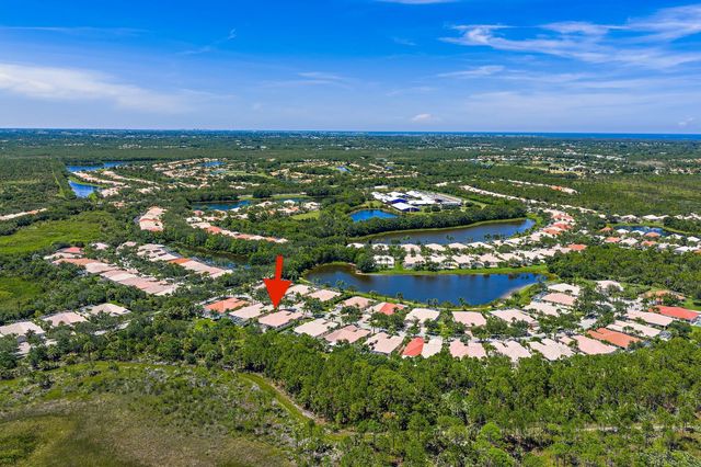 9054 SE Hawks Nest Court, Hobe Sound, FL 33455