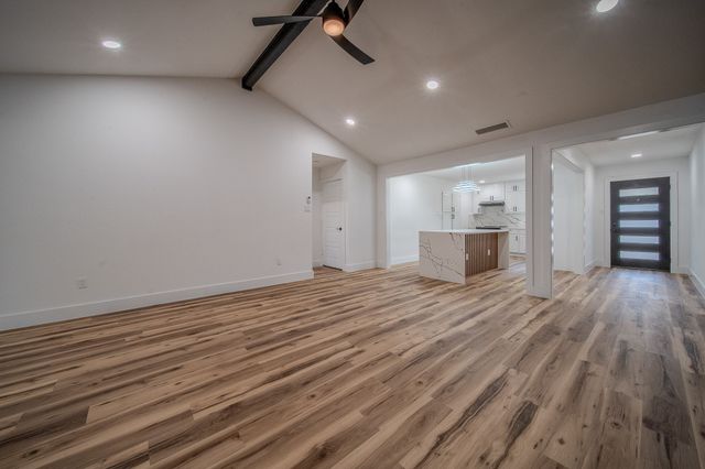 2912 White Oak Lane, Bedford, TX 76021
