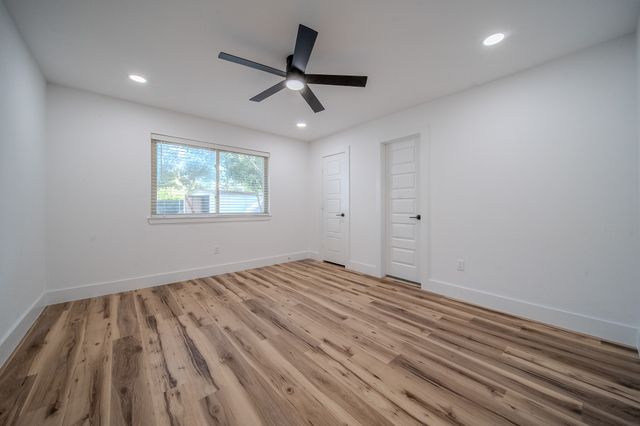 2912 White Oak Lane, Bedford, TX 76021