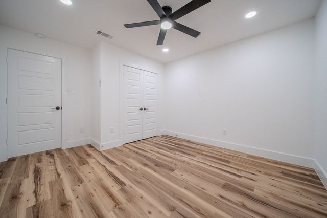 2912 White Oak Lane, Bedford, TX 76021