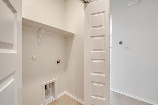 280 Feathers ST, Jarrell, TX 76537