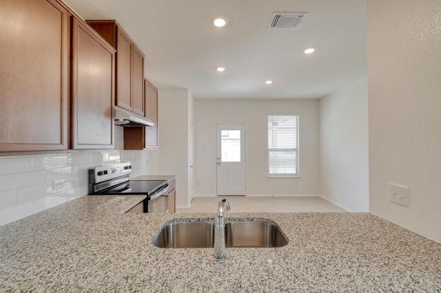 280 Feathers ST, Jarrell, TX 76537