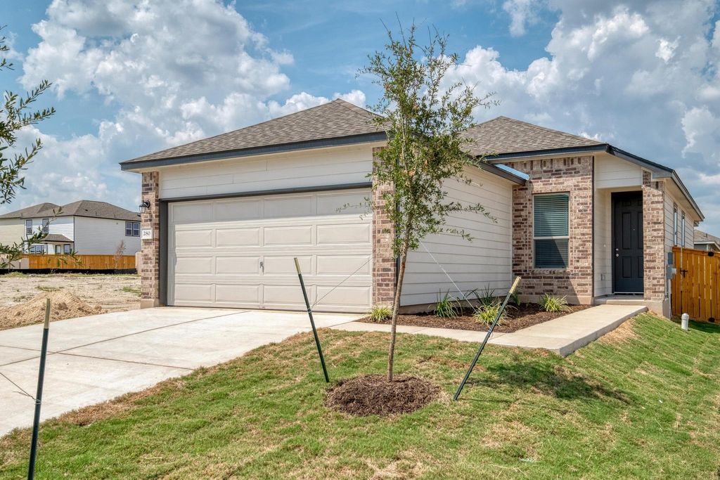 280 Feathers ST, Jarrell, TX 76537