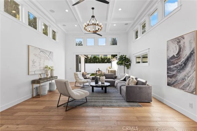 12947 La Maida Street, Sherman Oaks, CA 91423