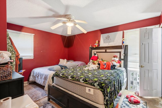 5891 N Rhett Avenue, Hanahan, SC 29410