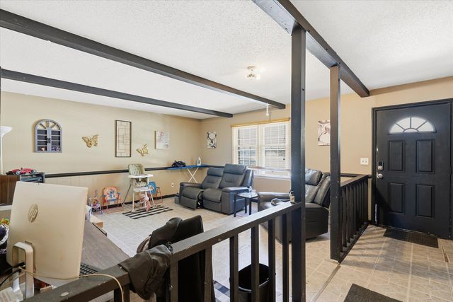 5891 N Rhett Avenue, Hanahan, SC 29410