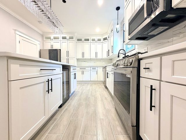 79 Bartlett Ave 79, Arlington, MA 02476
