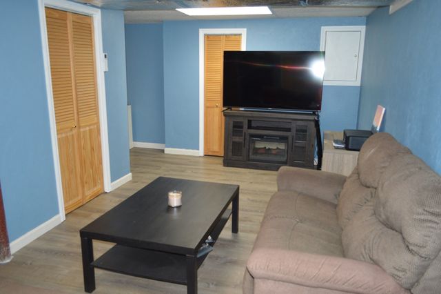25 Oakes Cir 25, Millbury, MA 01527
