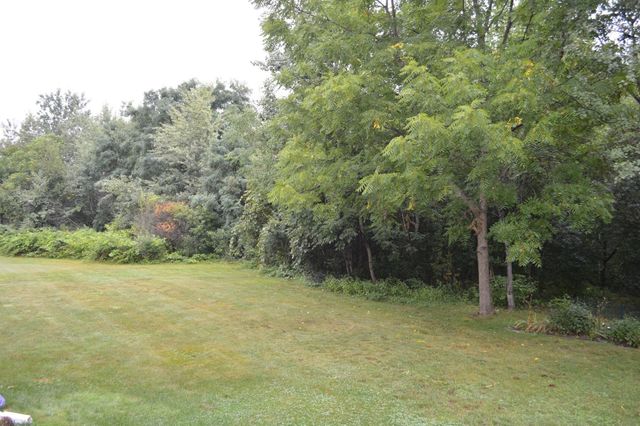 25 Oakes Cir 25, Millbury, MA 01527