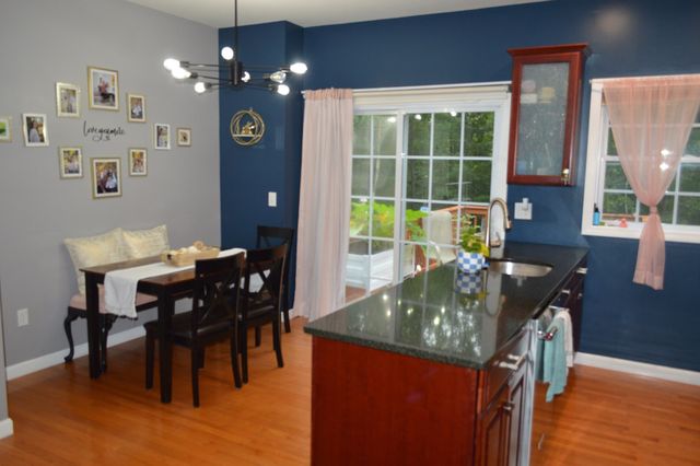 25 Oakes Cir 25, Millbury, MA 01527