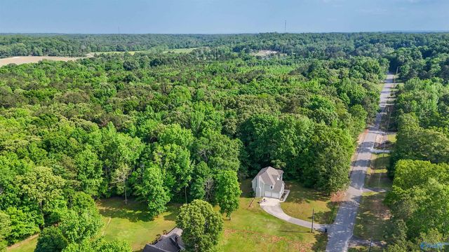 670 County Road 360, Trinity, AL 35673